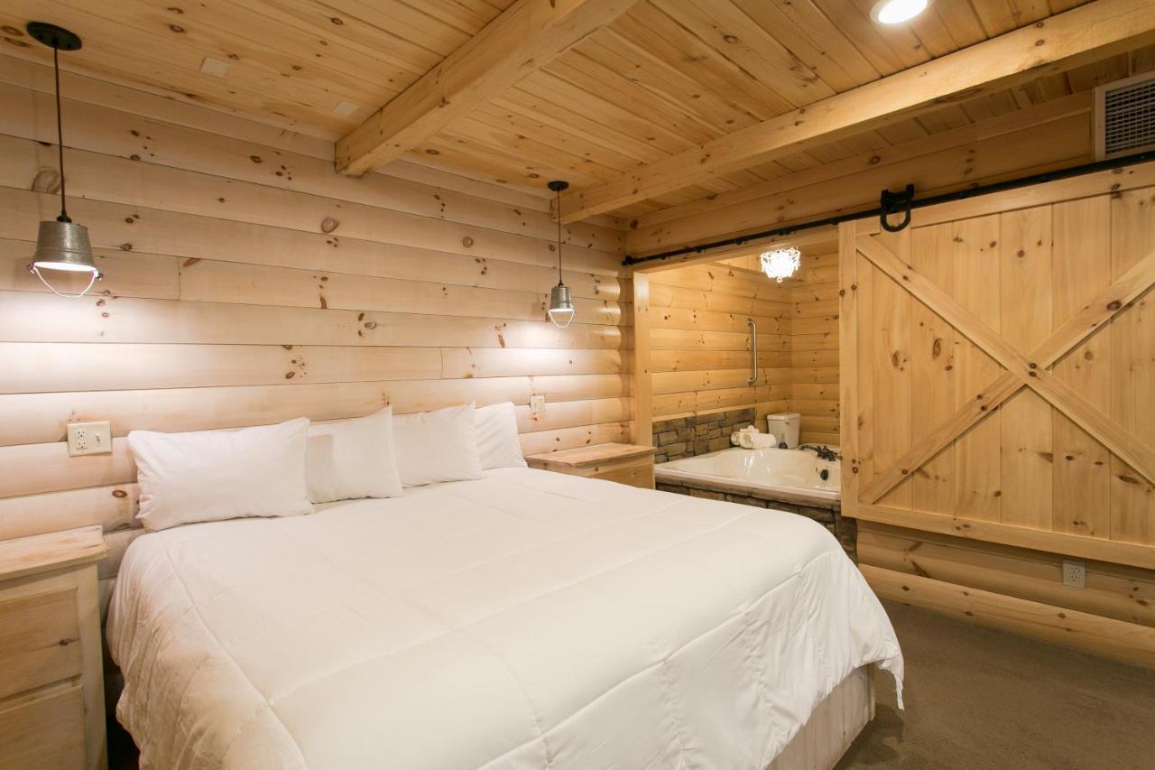 Hummingbird Haven Cabin By Amish Country Lodging 柏林 外观 照片