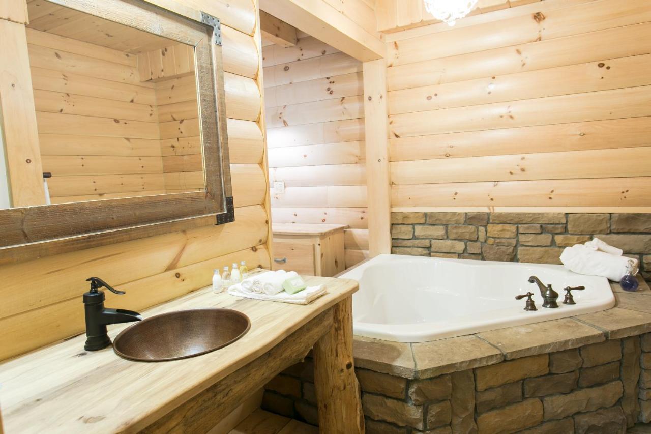 Hummingbird Haven Cabin By Amish Country Lodging 柏林 外观 照片