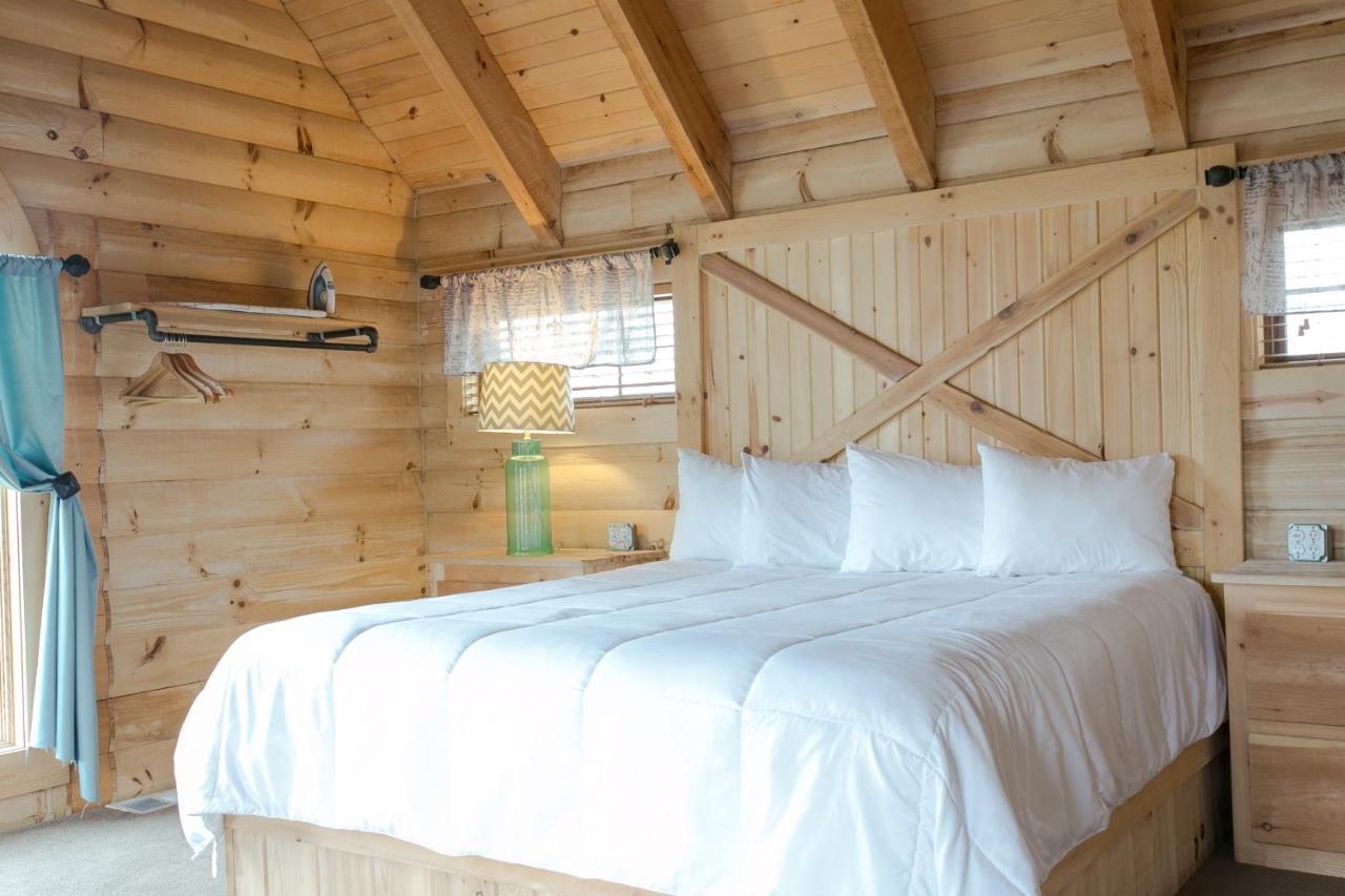Hummingbird Haven Cabin By Amish Country Lodging 柏林 外观 照片
