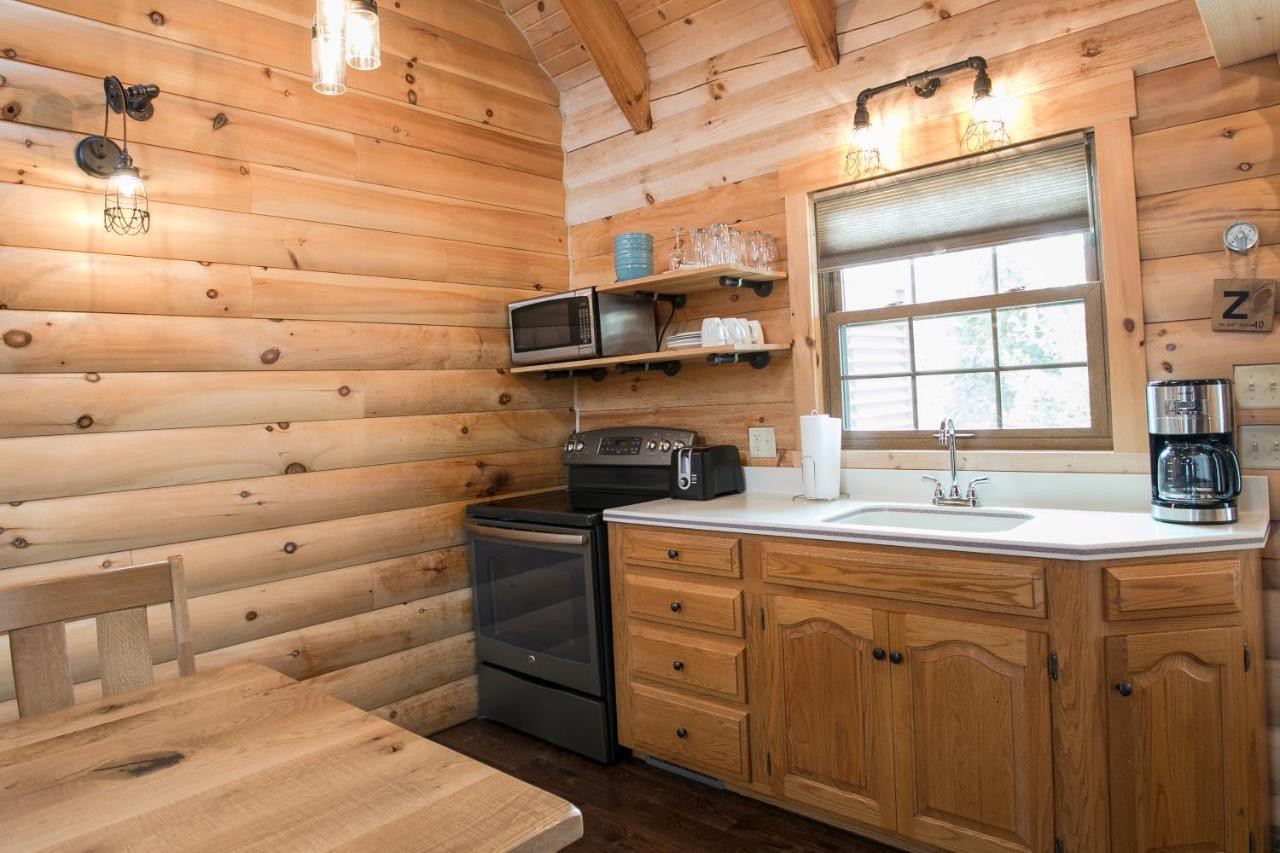 Hummingbird Haven Cabin By Amish Country Lodging 柏林 外观 照片